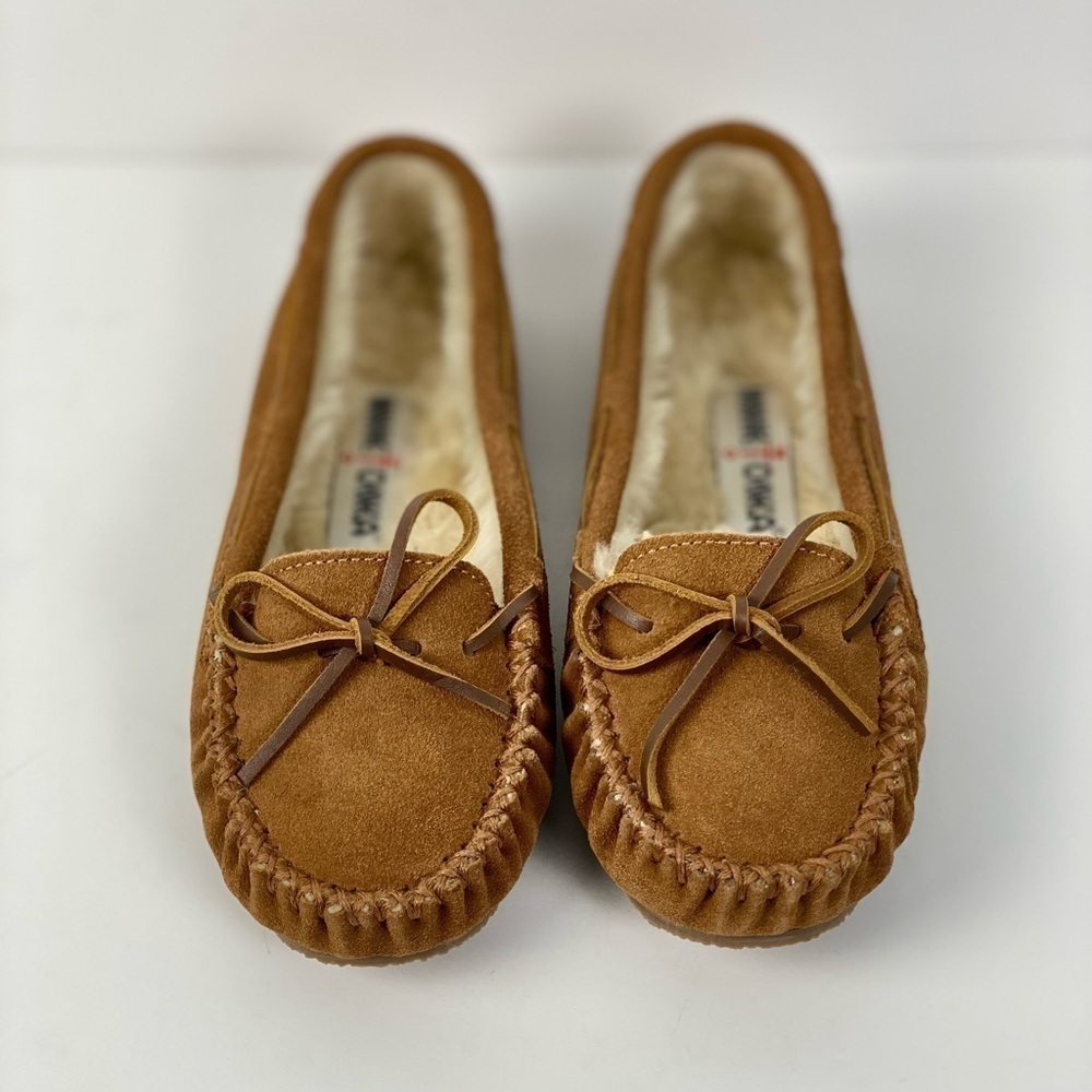 New Minnetonka - Cally Tan Suede Tied Fur Inside Moccasin Loafers